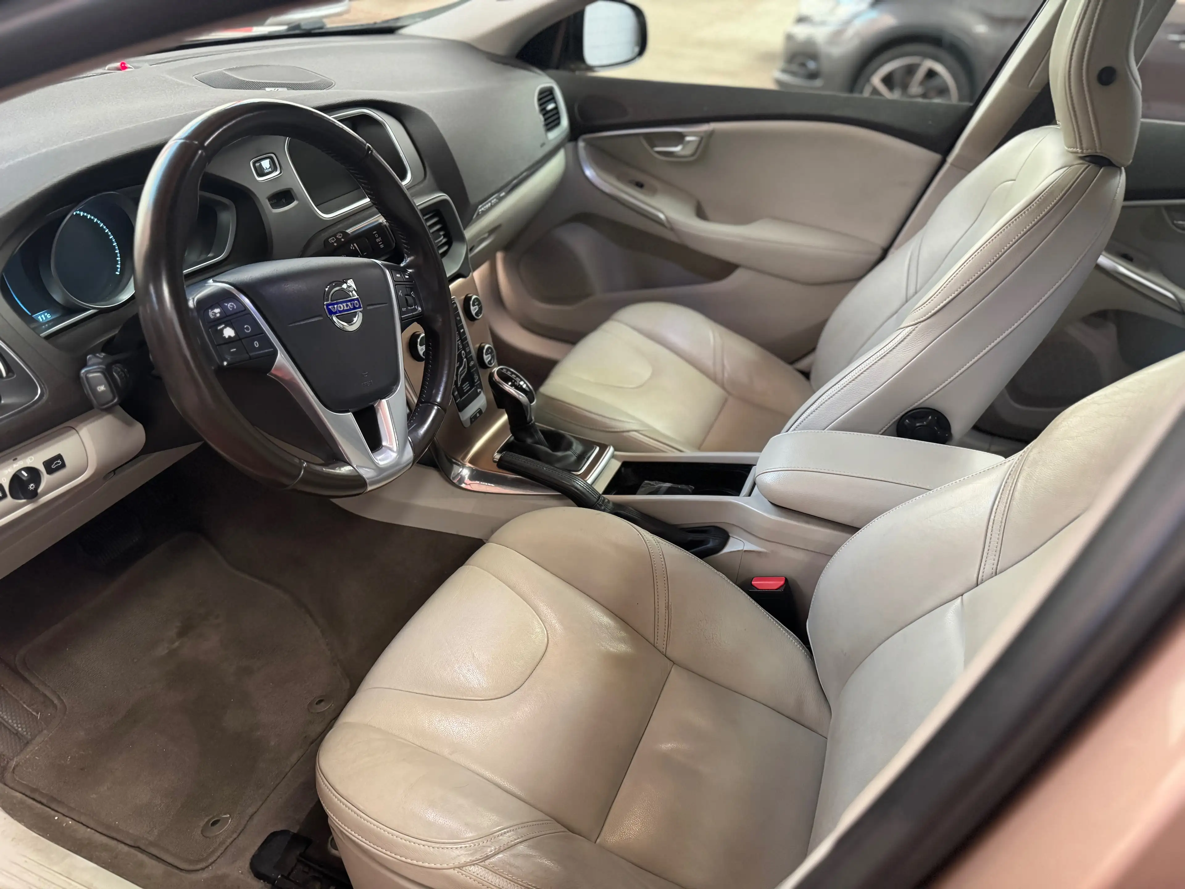 Volvo V40 Cross Country V40 Cross Country 2.0 T4 AWD Summum Geartronic — photo 7
