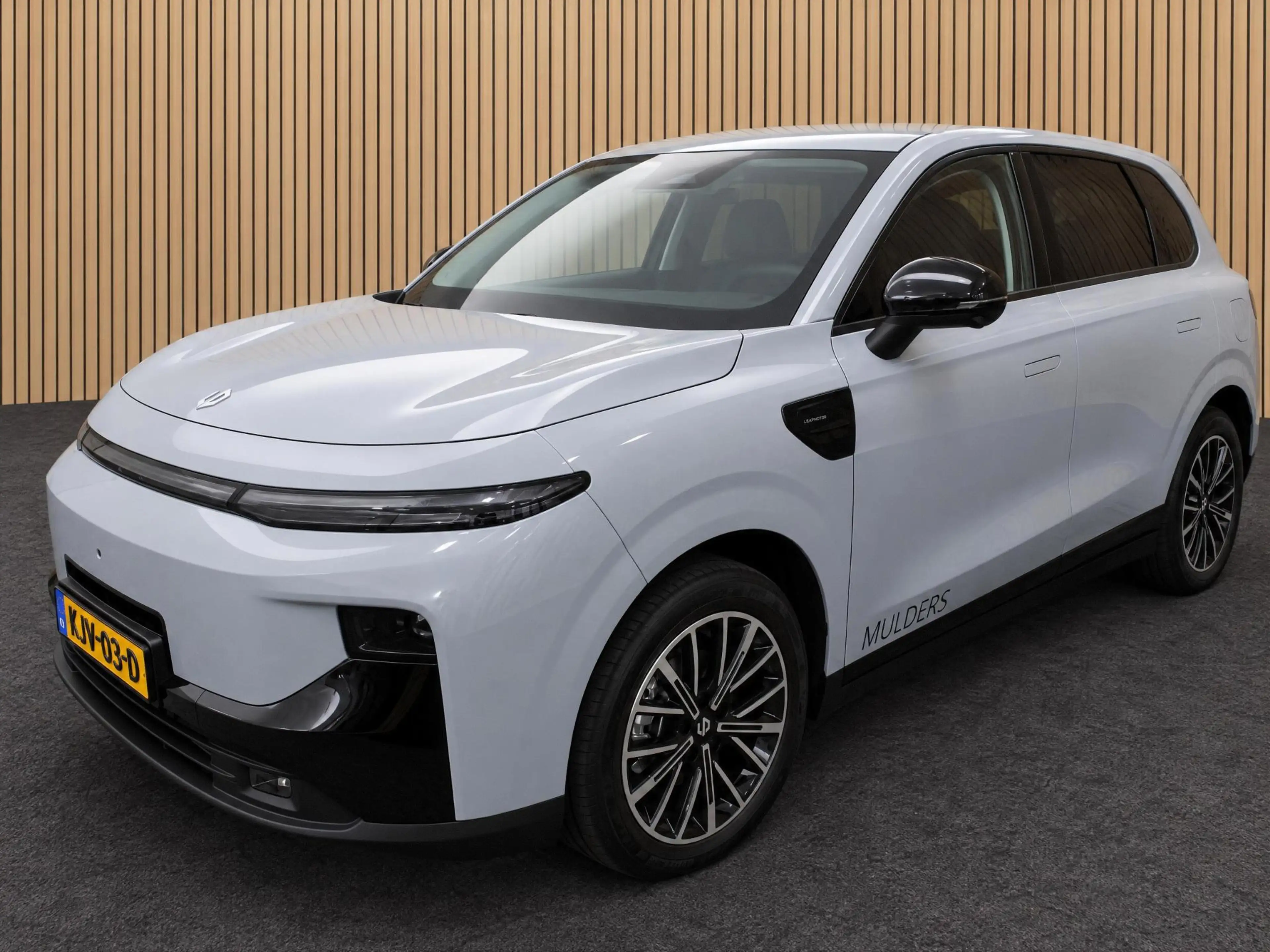 Leapmotor B10 Design Hybrid EV 18.8 kWh Direct leverbaar — photo 6