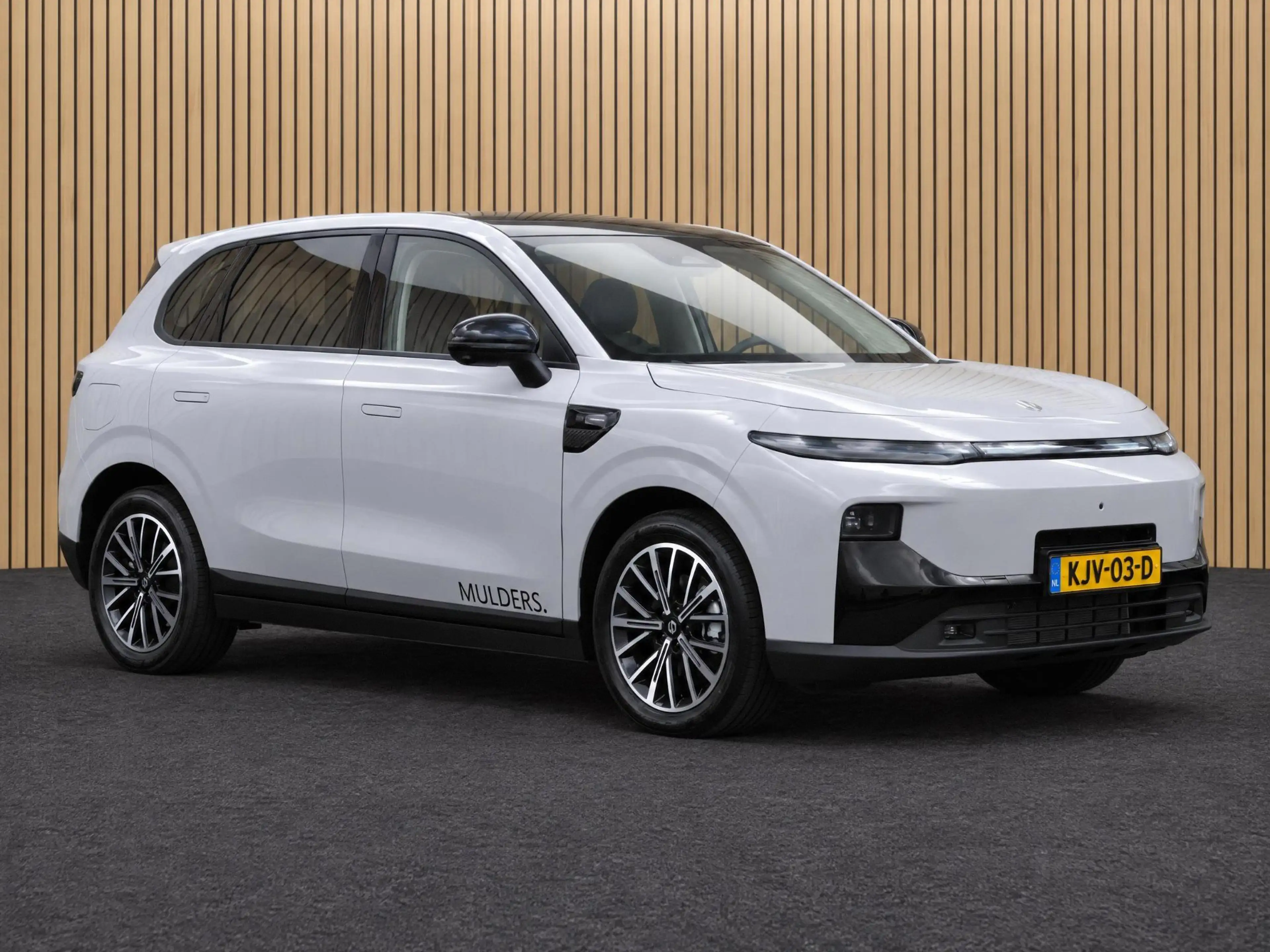 Leapmotor B10 Design Hybrid EV 18.8 kWh Direct leverbaar — photo 7