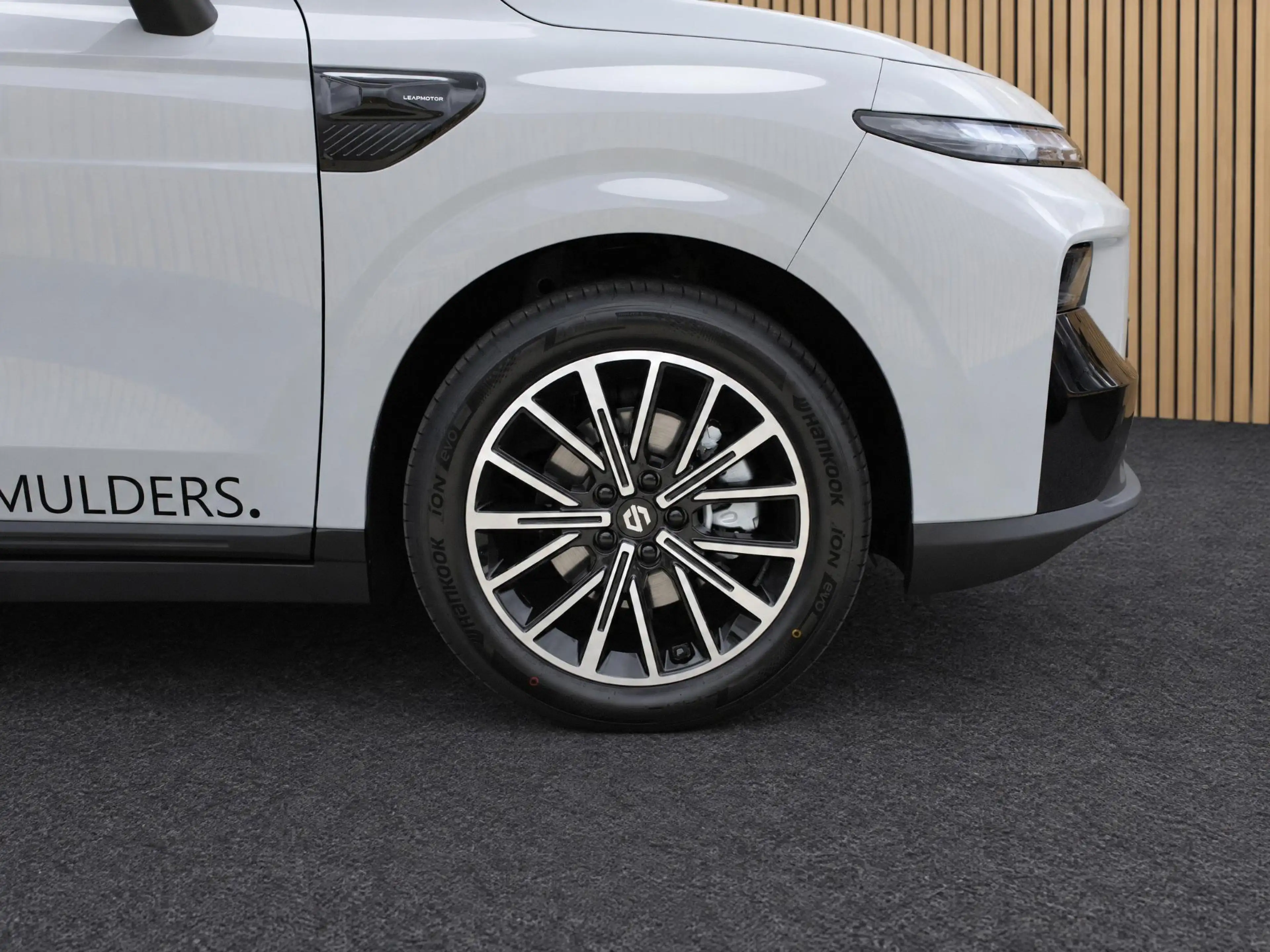 Leapmotor B10 Design Hybrid EV 18.8 kWh Direct leverbaar — photo 8