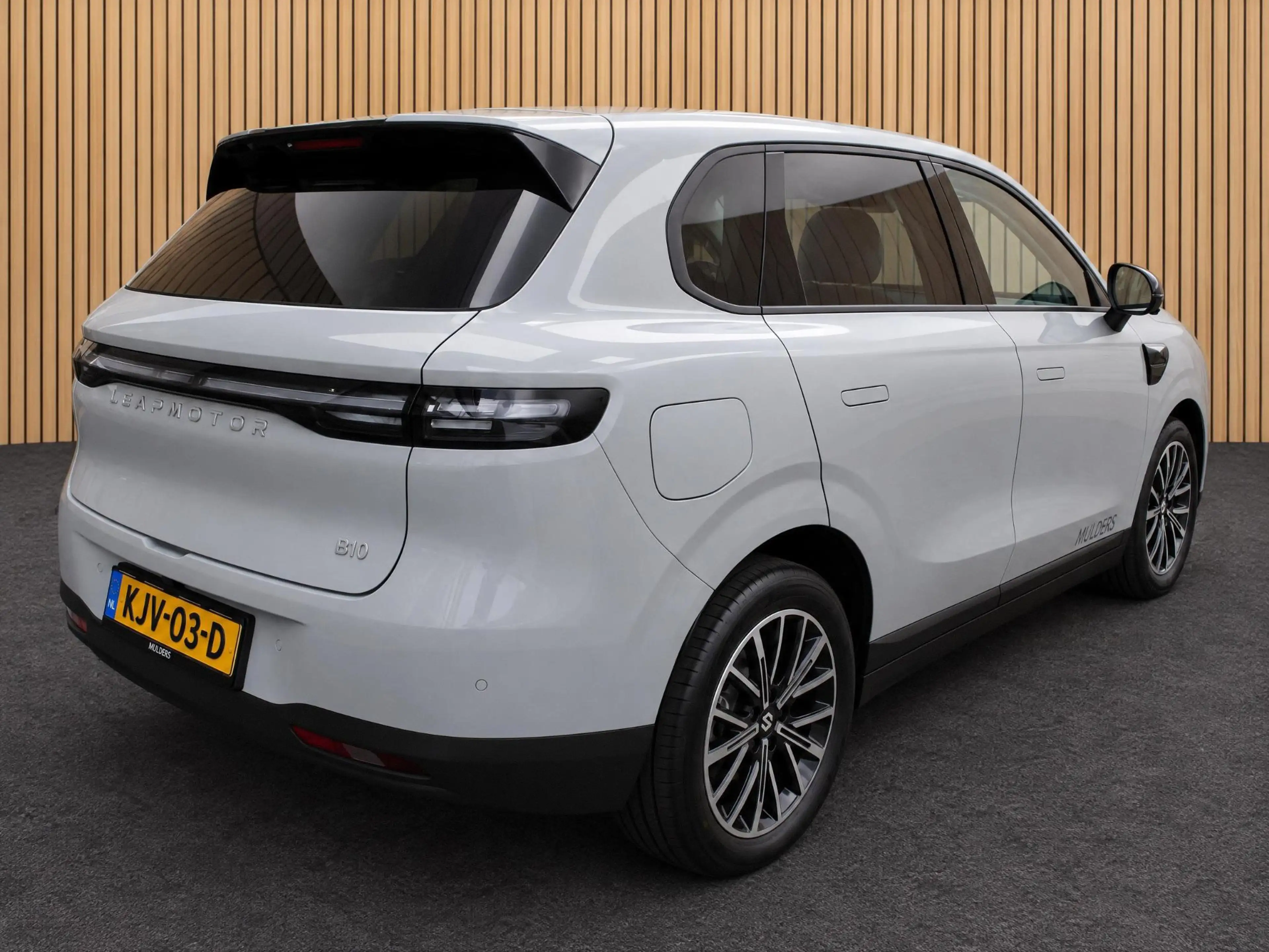 Leapmotor B10 Design Hybrid EV 18.8 kWh Direct leverbaar — photo 3