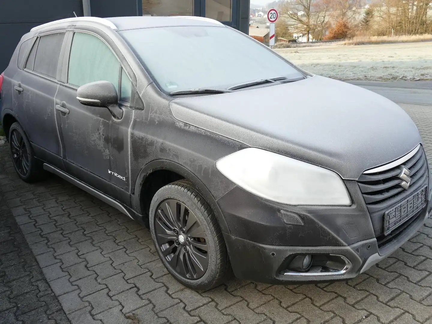 Suzuki SX4 S-Cross Comfort 4x4 Schwarz - 2