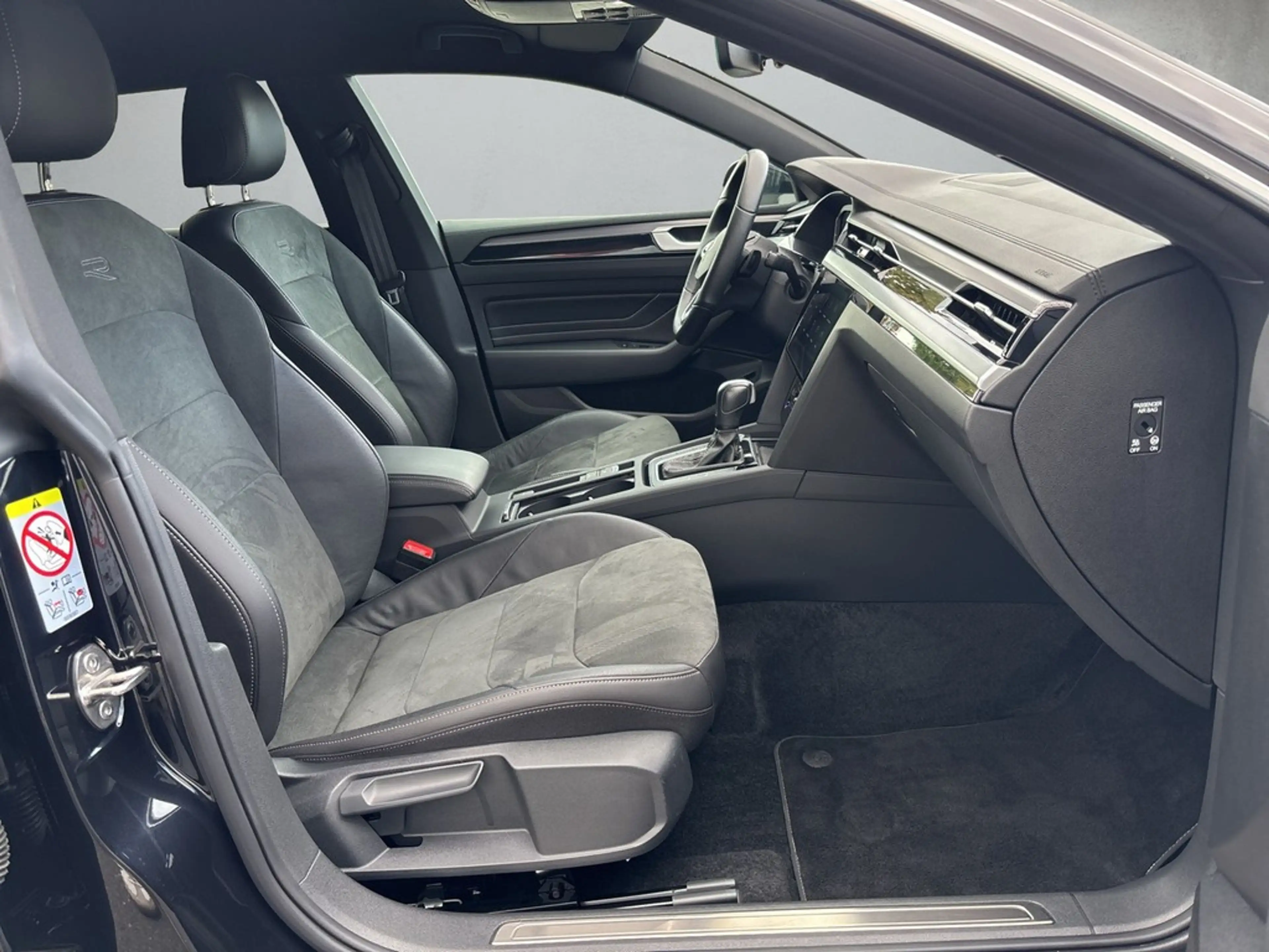 Volkswagen Arteon Shooting Brake 2.0 TSI DSG R-Line *Kamera — photo 14