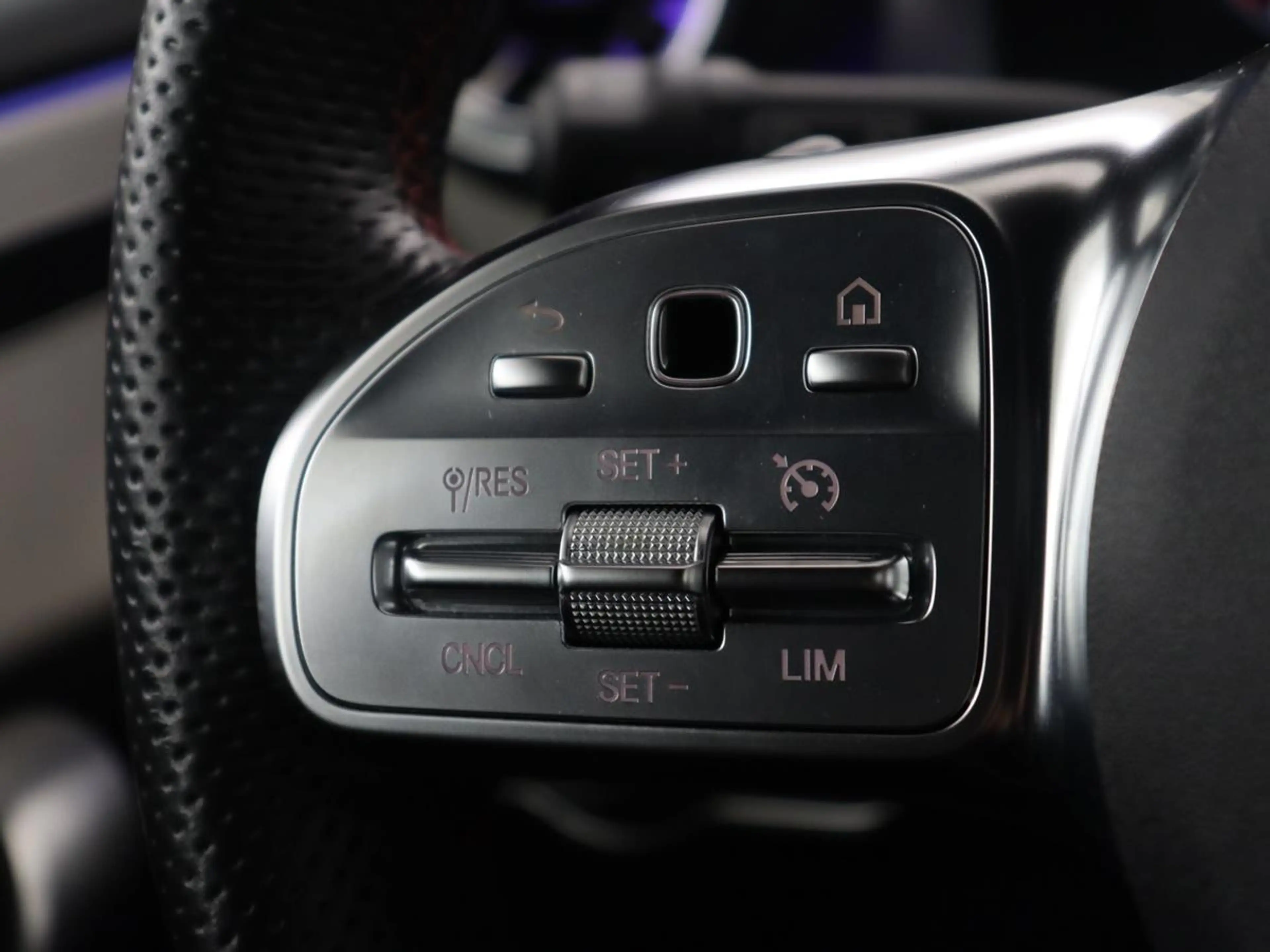 Mercedes-Benz A 180 Business Solution AMG | Apple Carplay | LED | Navi — photo 13