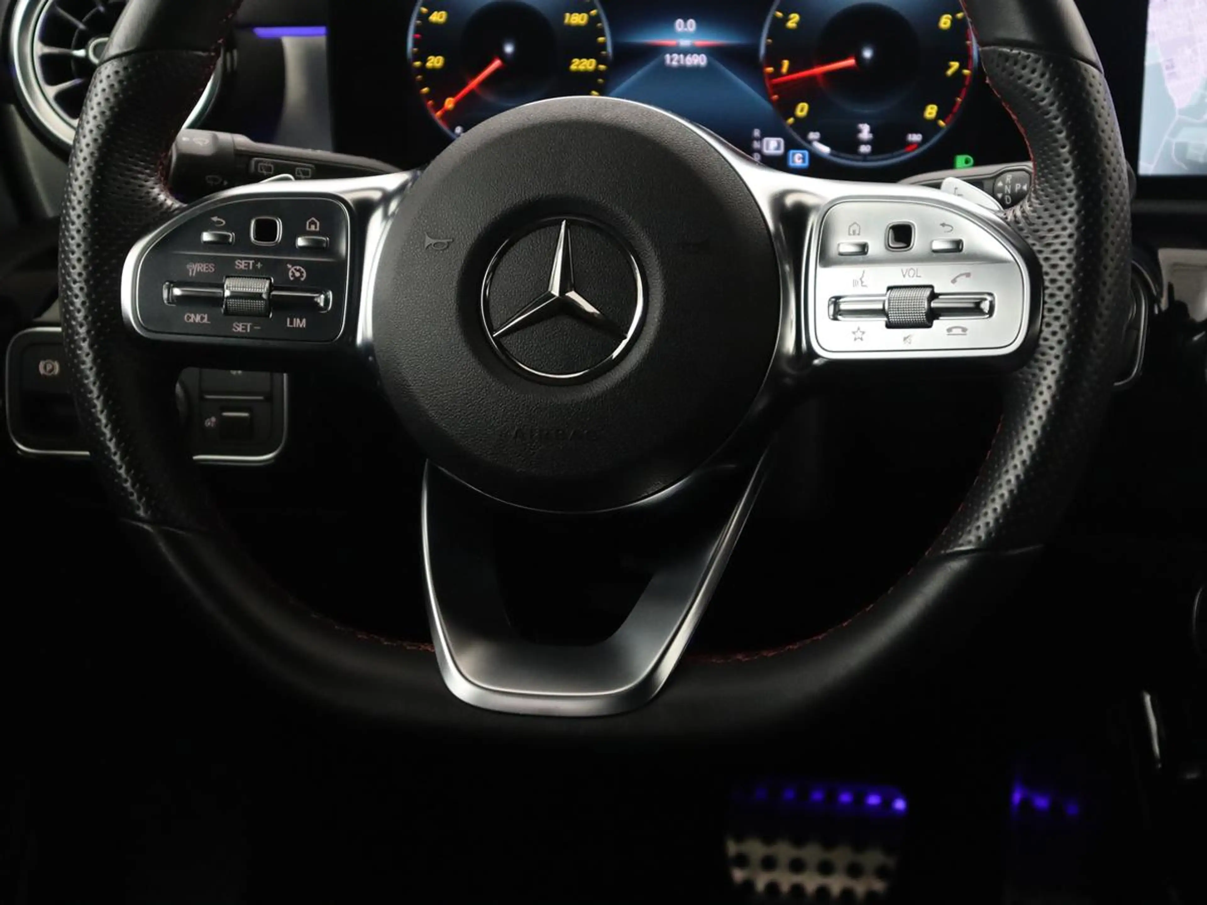 Mercedes-Benz A 180 Business Solution AMG | Apple Carplay | LED | Navi — photo 8