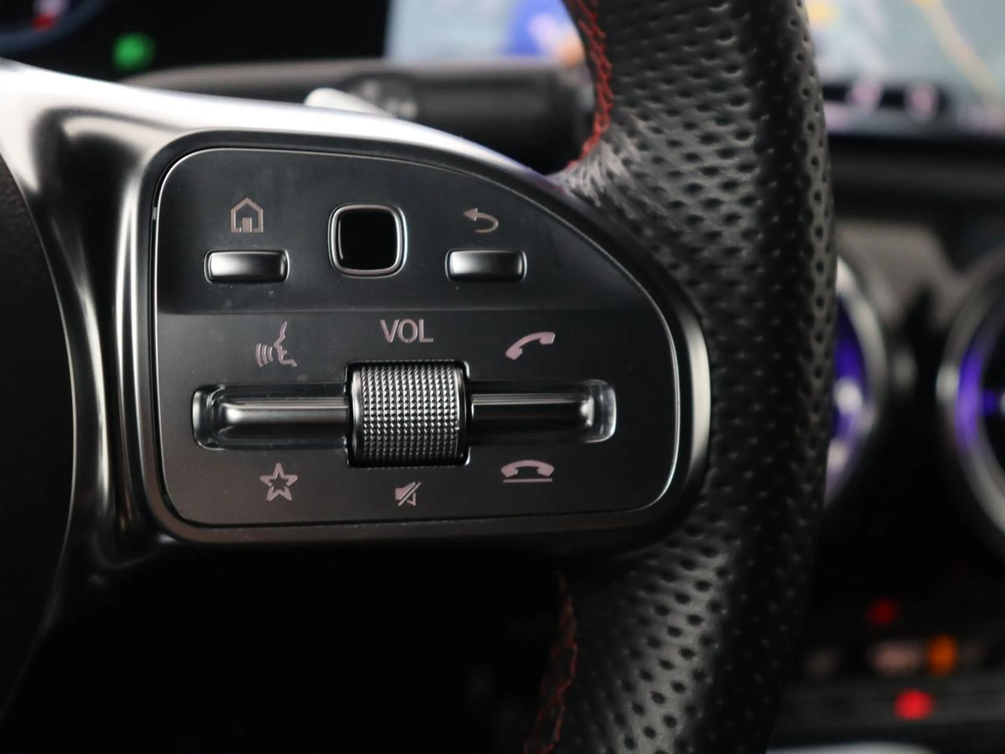 Mercedes-Benz A 180 Business Solution AMG | Apple Carplay | LED | Navi — photo 14