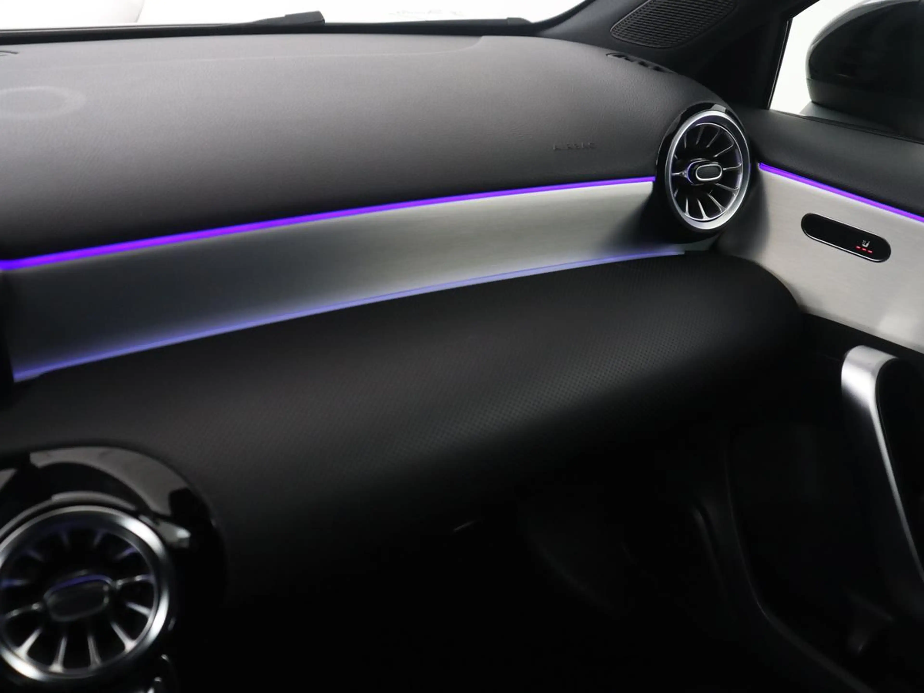 Mercedes-Benz A 180 Business Solution AMG | Apple Carplay | LED | Navi — photo 22
