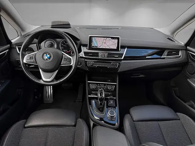 BMW 2 Series view 9