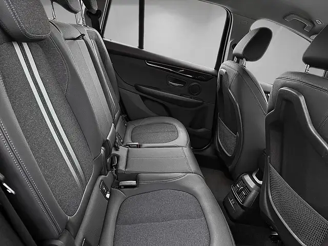 BMW 2 Series view 11