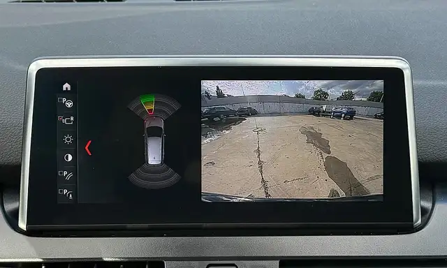 BMW 2 Series view 13