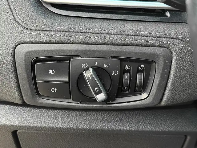 BMW 2 Series view 12