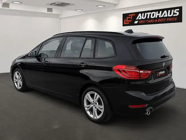 BMW 2 Series view 3