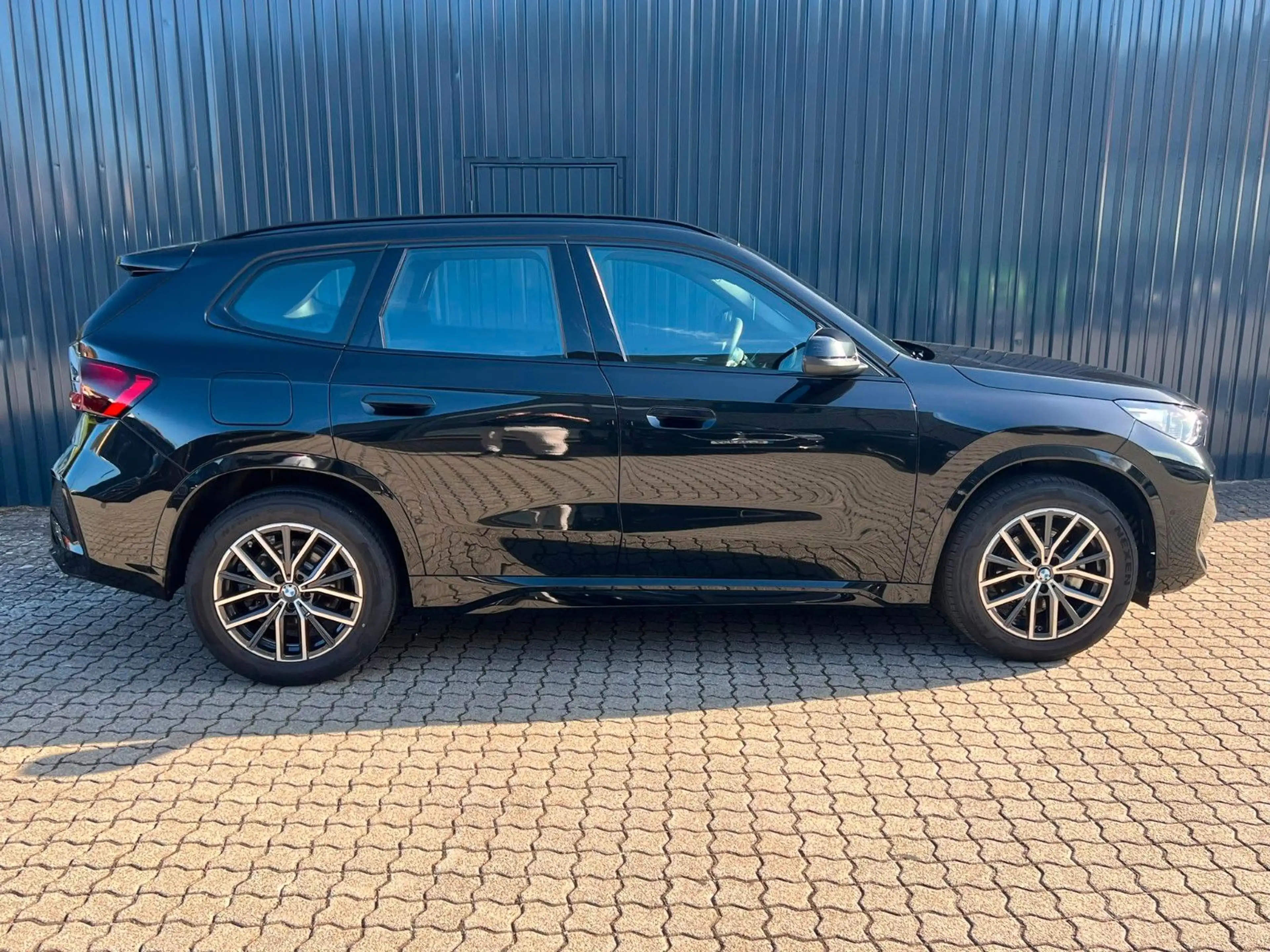 BMW X1 sDrive 18i M SPORT /Kamera/Komfortzu/18"M-Rad — photo 6