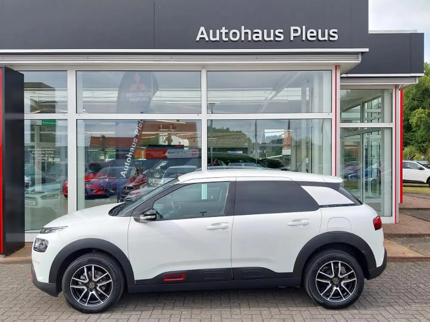 Citroen C4 Cactus 1.2 e-THP PureTech110 Shine Stop&Start Wit - 1