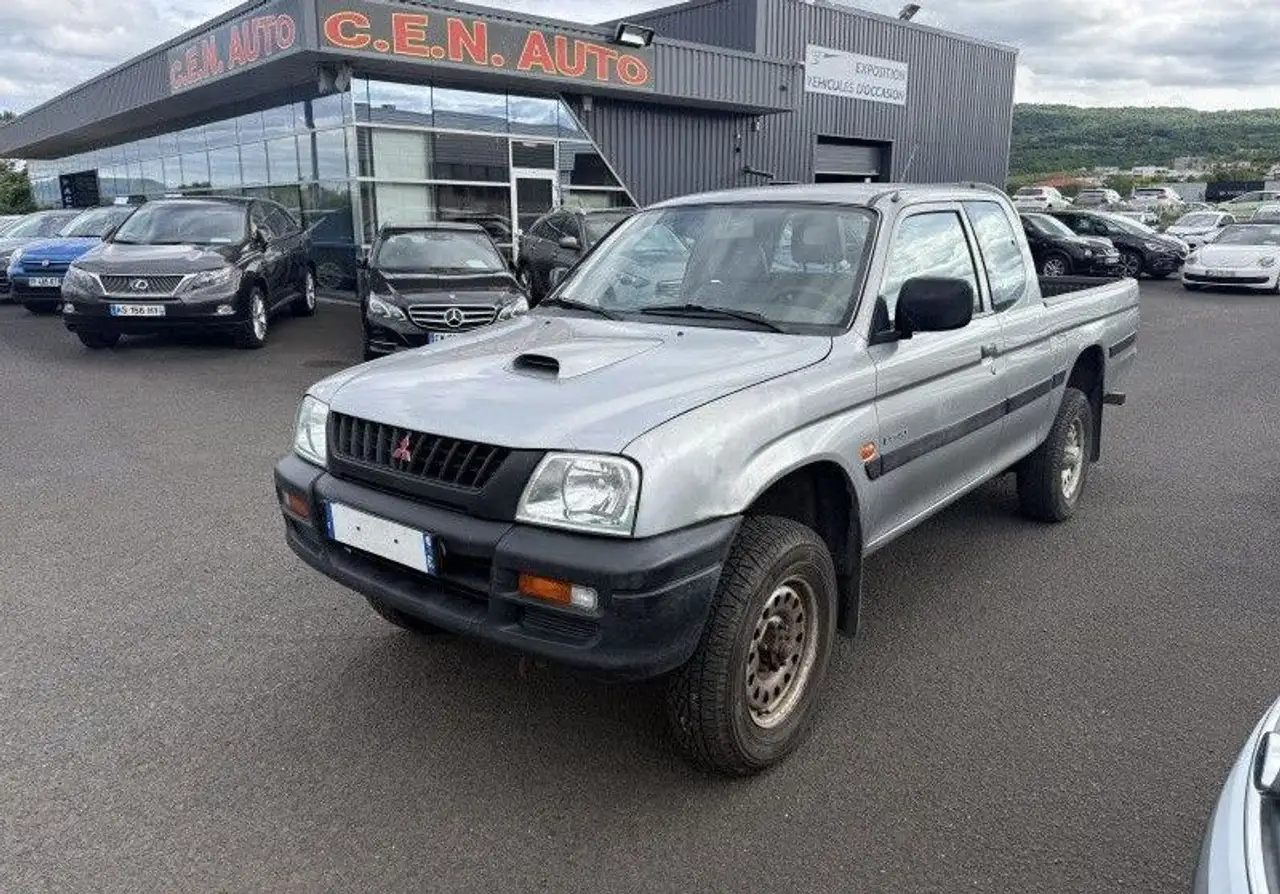 Mitsubishi L200 CLUB CAB GL TD100