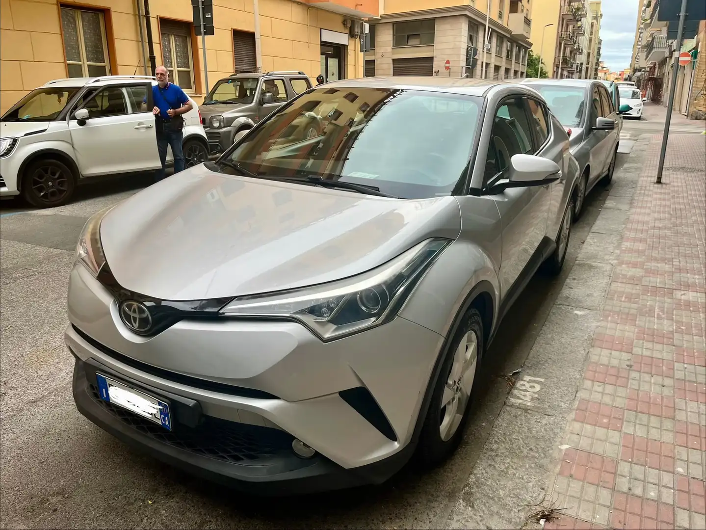 Toyota C-HR C-HR I 2016 1.2t Active 2wd Argento - 1