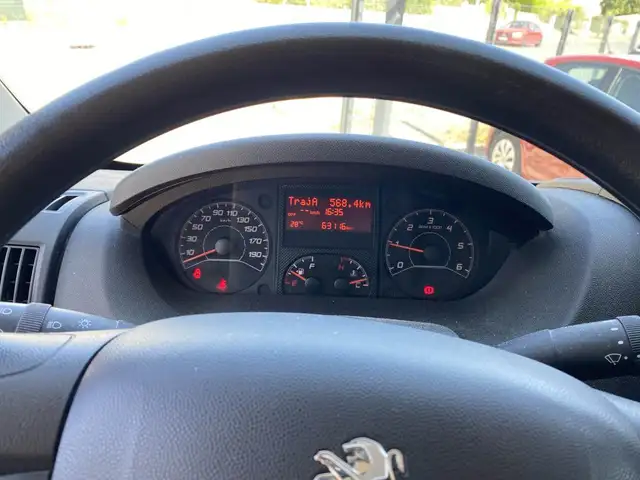 Peugeot Boxer view 6