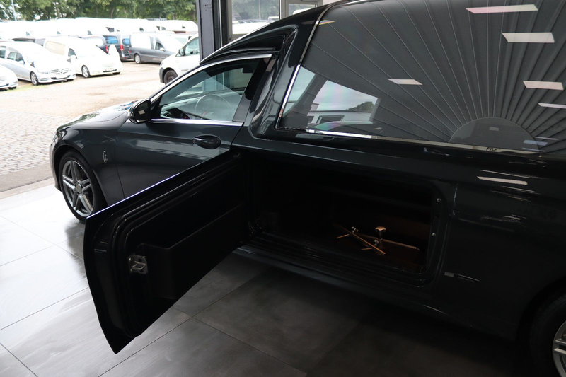 Mercedes-Benz E 220 Kuhlmann Cars Bestattungswagen / Leichenwagen — photo 13