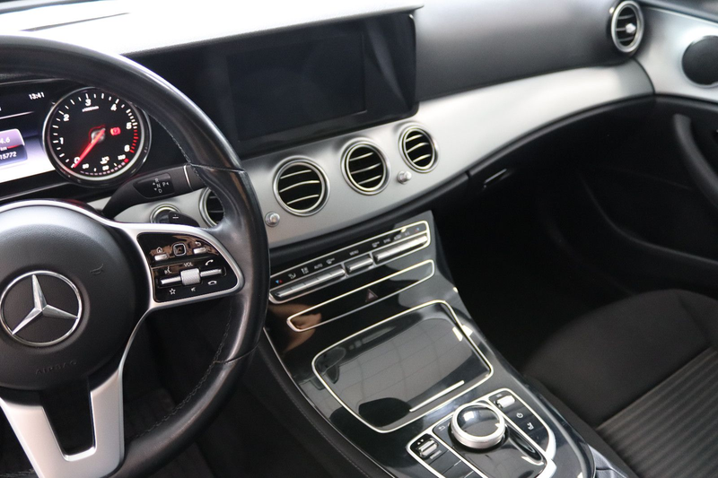 Mercedes-Benz E 220 Kuhlmann Cars Bestattungswagen / Leichenwagen — photo 9