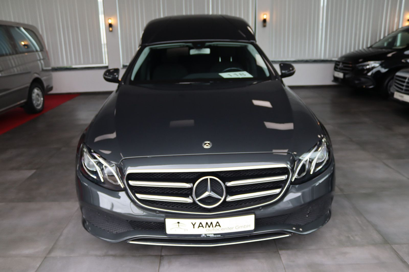 Mercedes-Benz E 220 Kuhlmann Cars Bestattungswagen / Leichenwagen — photo 2