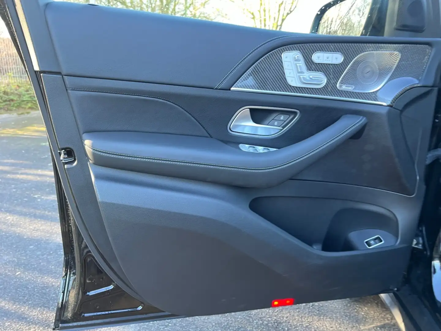 Mercedes-Benz GLS 350 d 4M AIRMATIC PANO DISTRONIC 360° StdHz Noir - 2