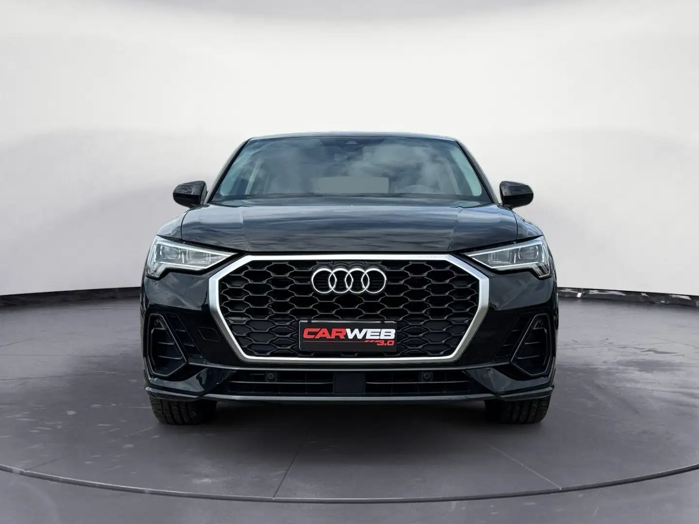 Audi Q3 Sportback 35 2.0 TDI S-Tronic Business Advanced Schwarz - 2