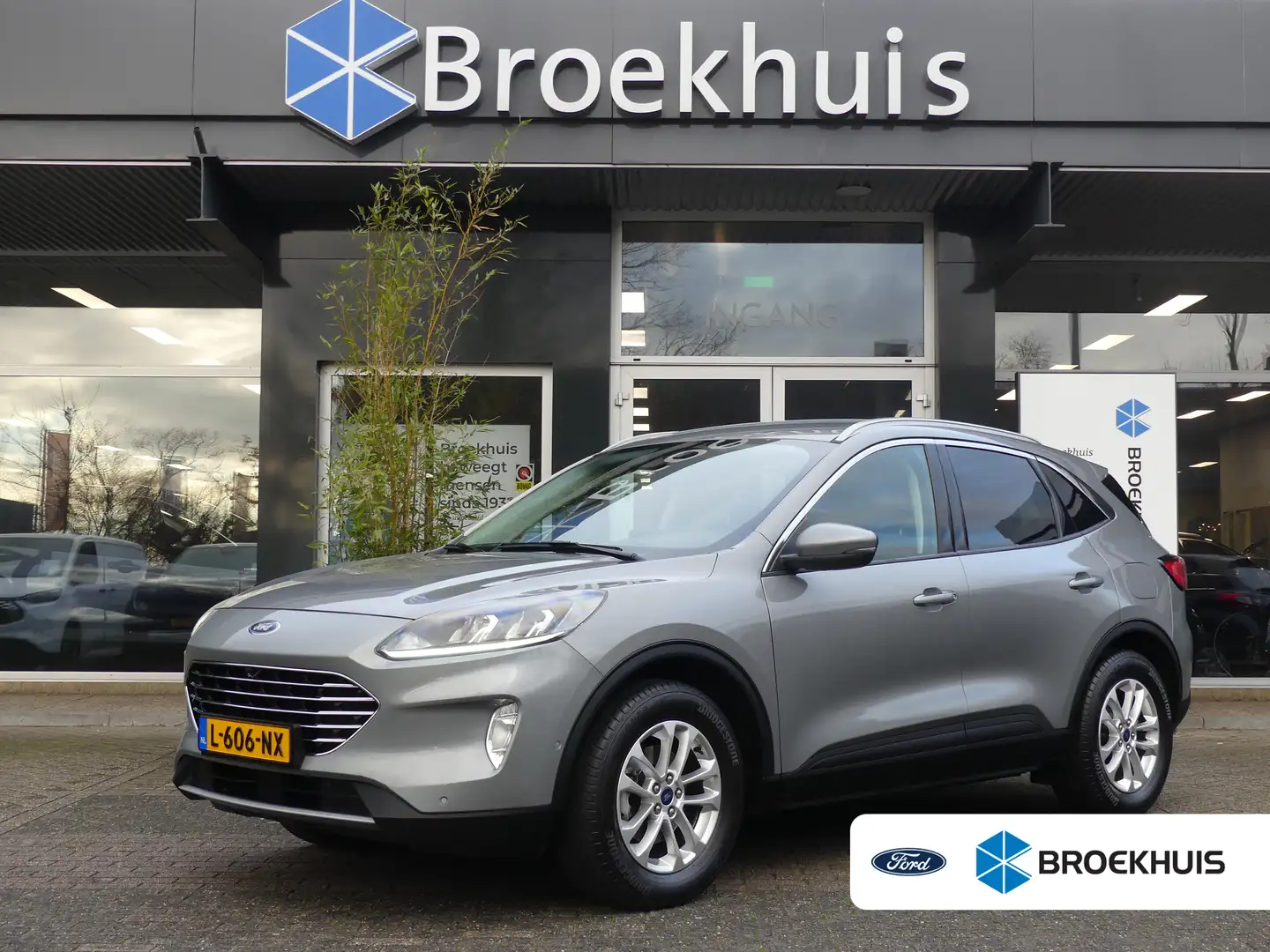 Ford Kuga 1.5 EcoBoost 150PK Titanium | TREKHAAK | ADAPTIVE Grijs - 1