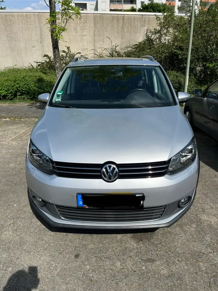 Volkswagen Cross Touran