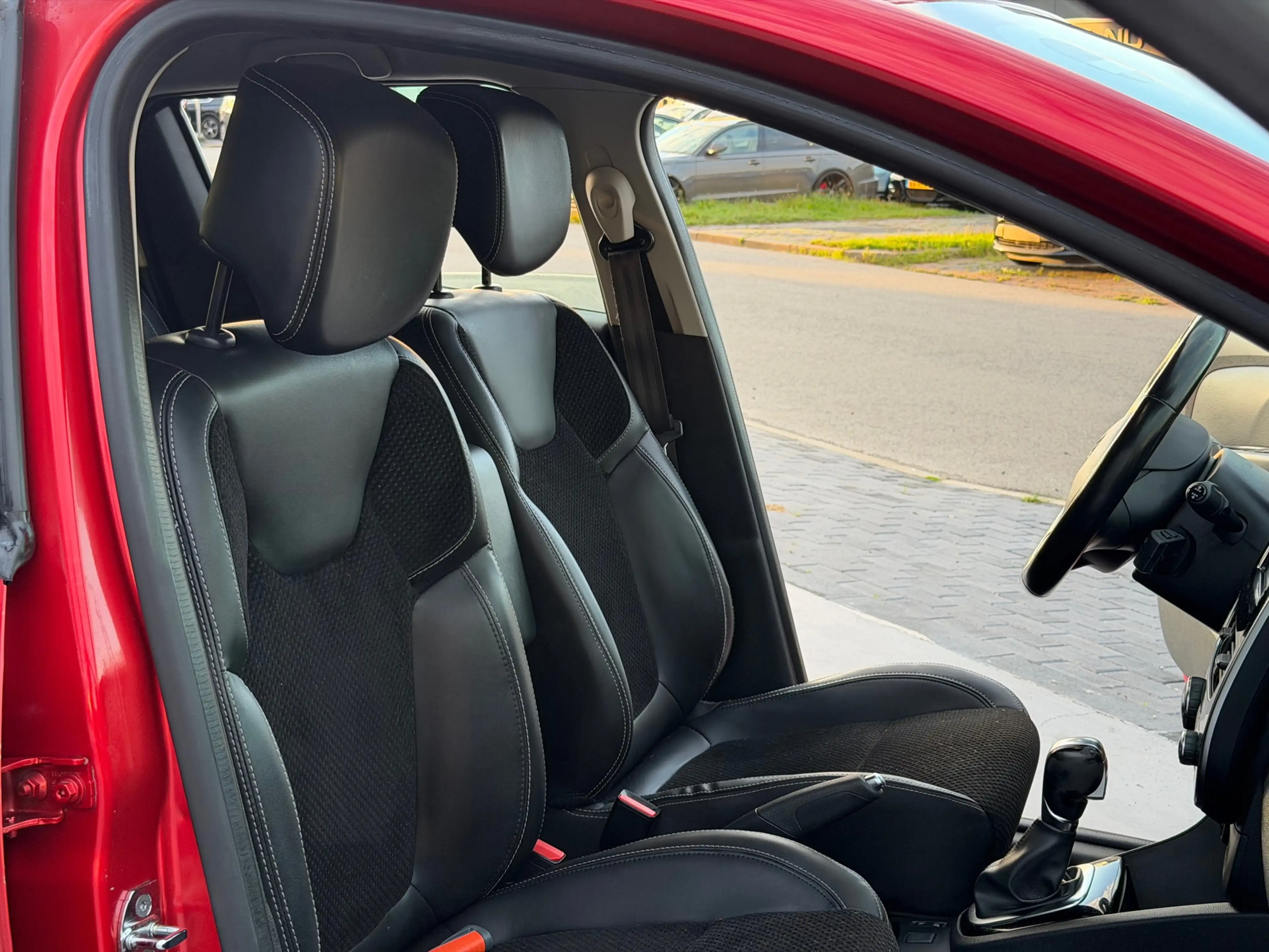 Renault Clio 1.2 TCe Intens/automaat/cruise/Trekhaa/airco/NAP/P — photo 11