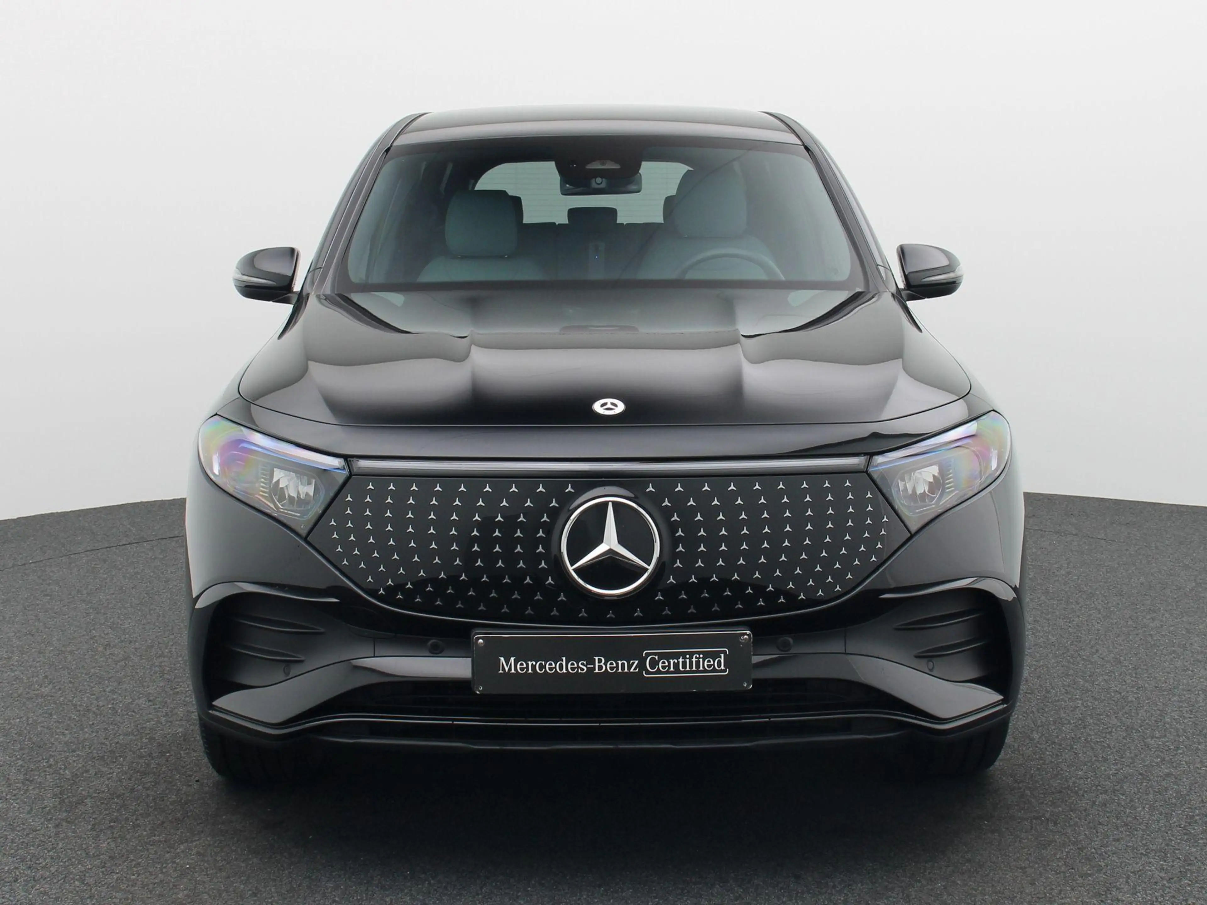 Mercedes-Benz EQB 250 250+ AMG Line + LEDER + CARPLAY + — photo 3