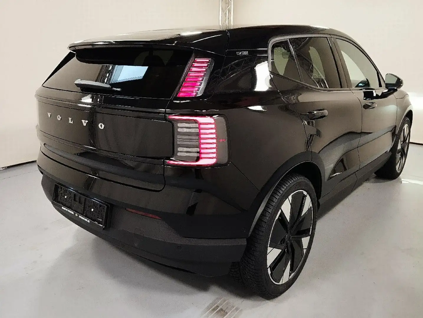 Volvo EX30 Ultra 2WD EXTENDED RANGE Negru - 2
