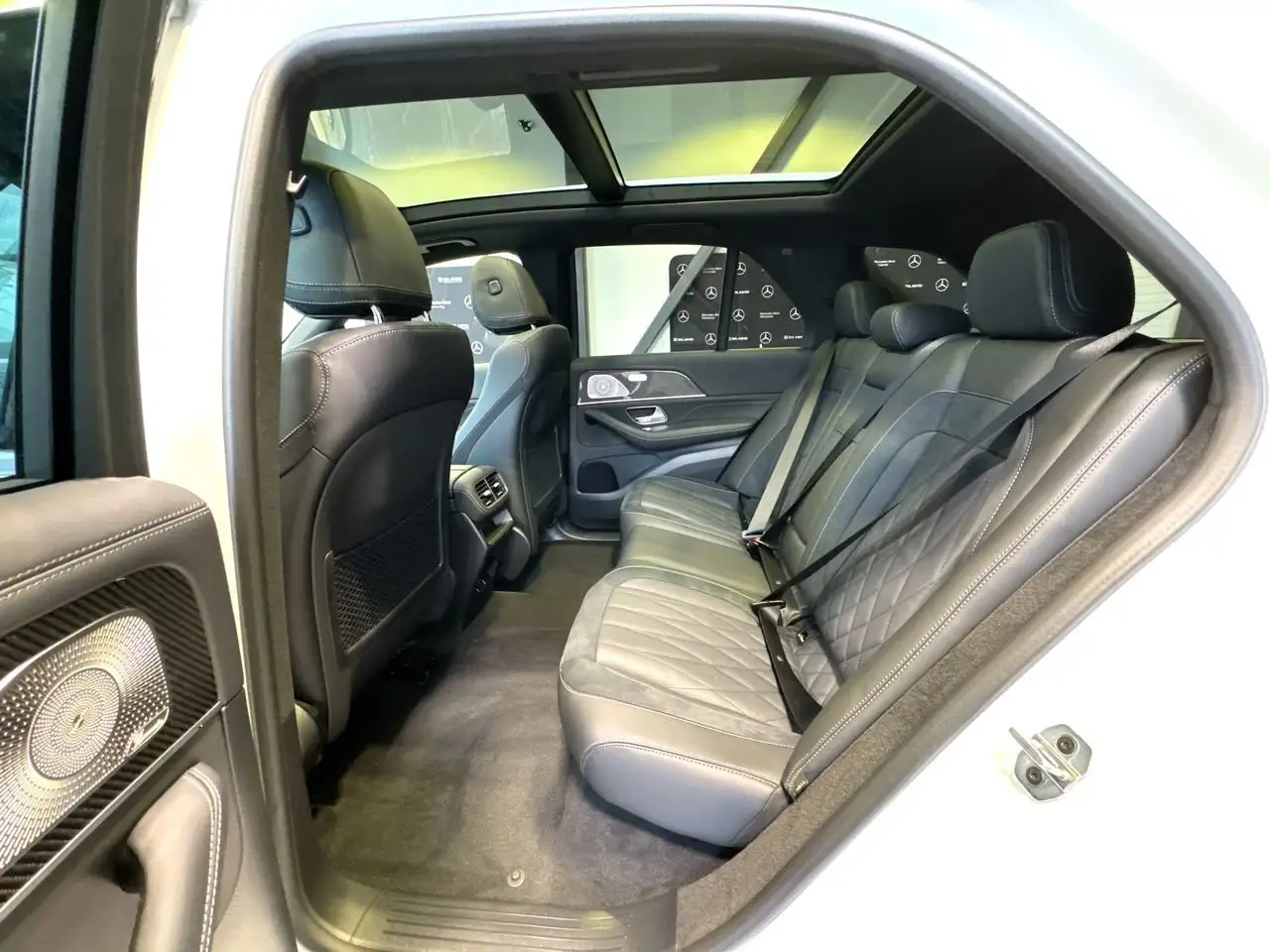 Mercedes-Benz GLE снимка Mercedes-Benz GLE
