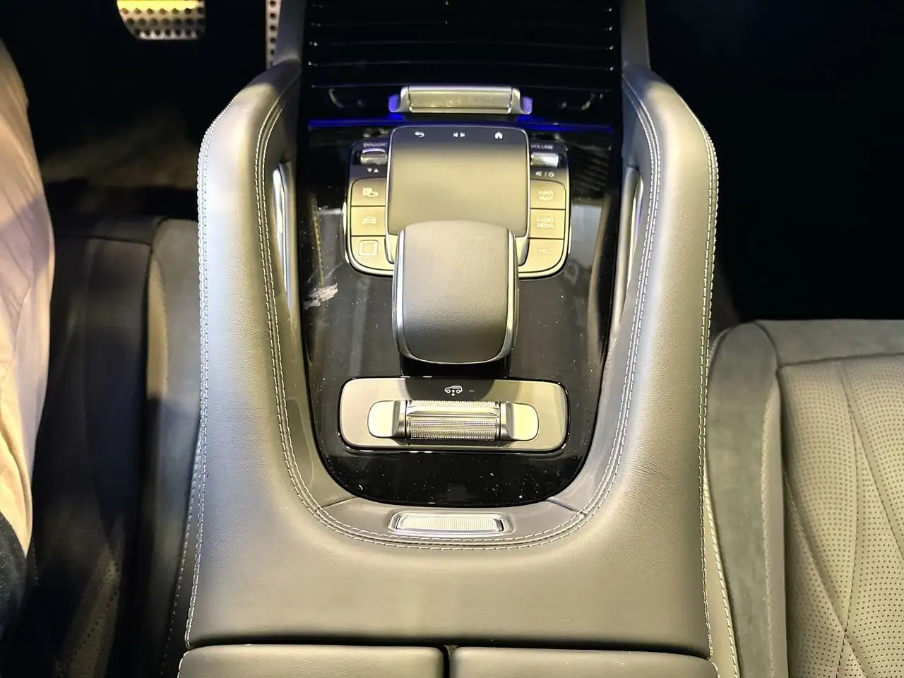 Mercedes-Benz GLE снимка Mercedes-Benz GLE