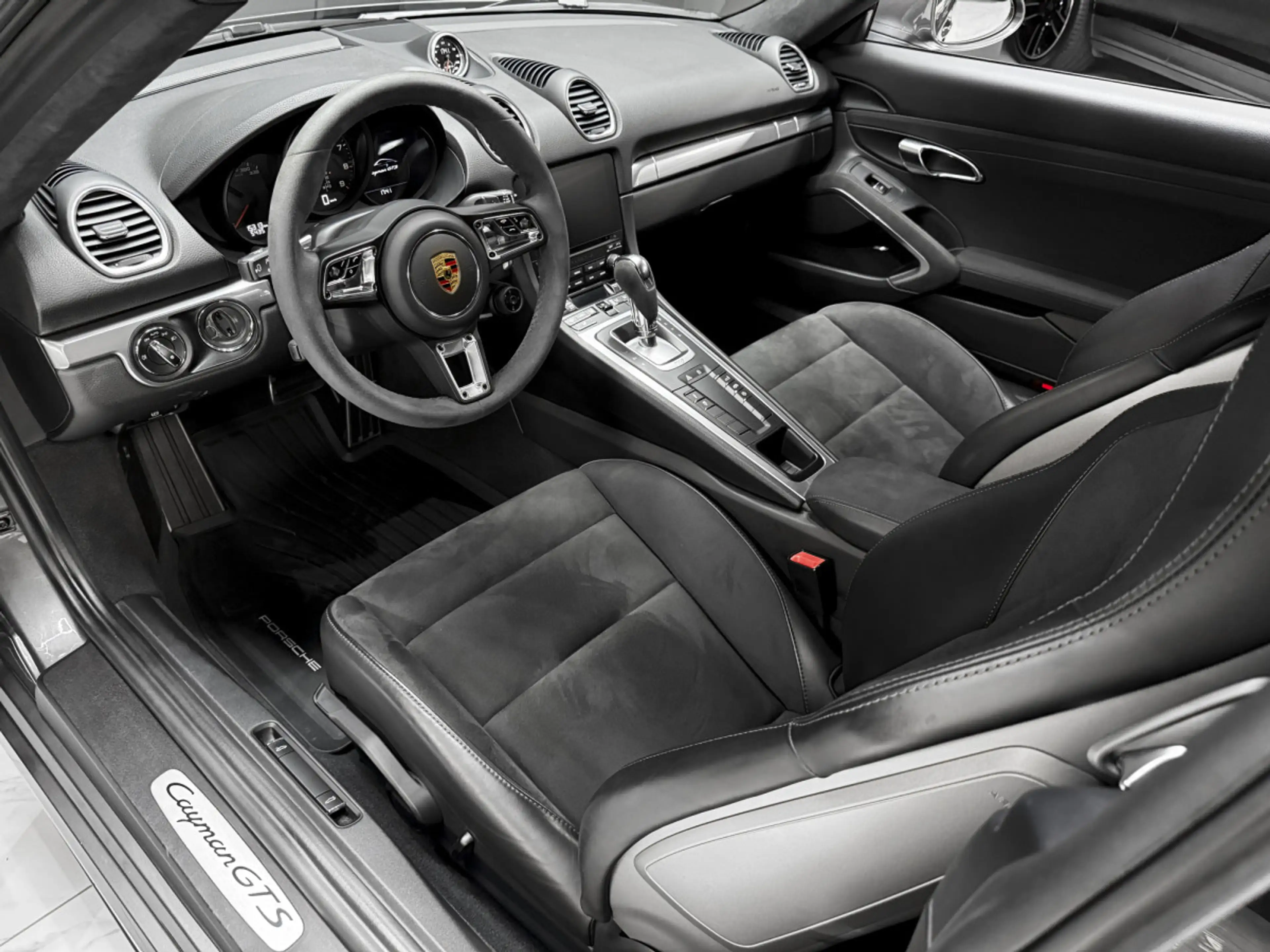 Porsche 718 Cayman GTS 4.0 PDK Front PPF — photo 9