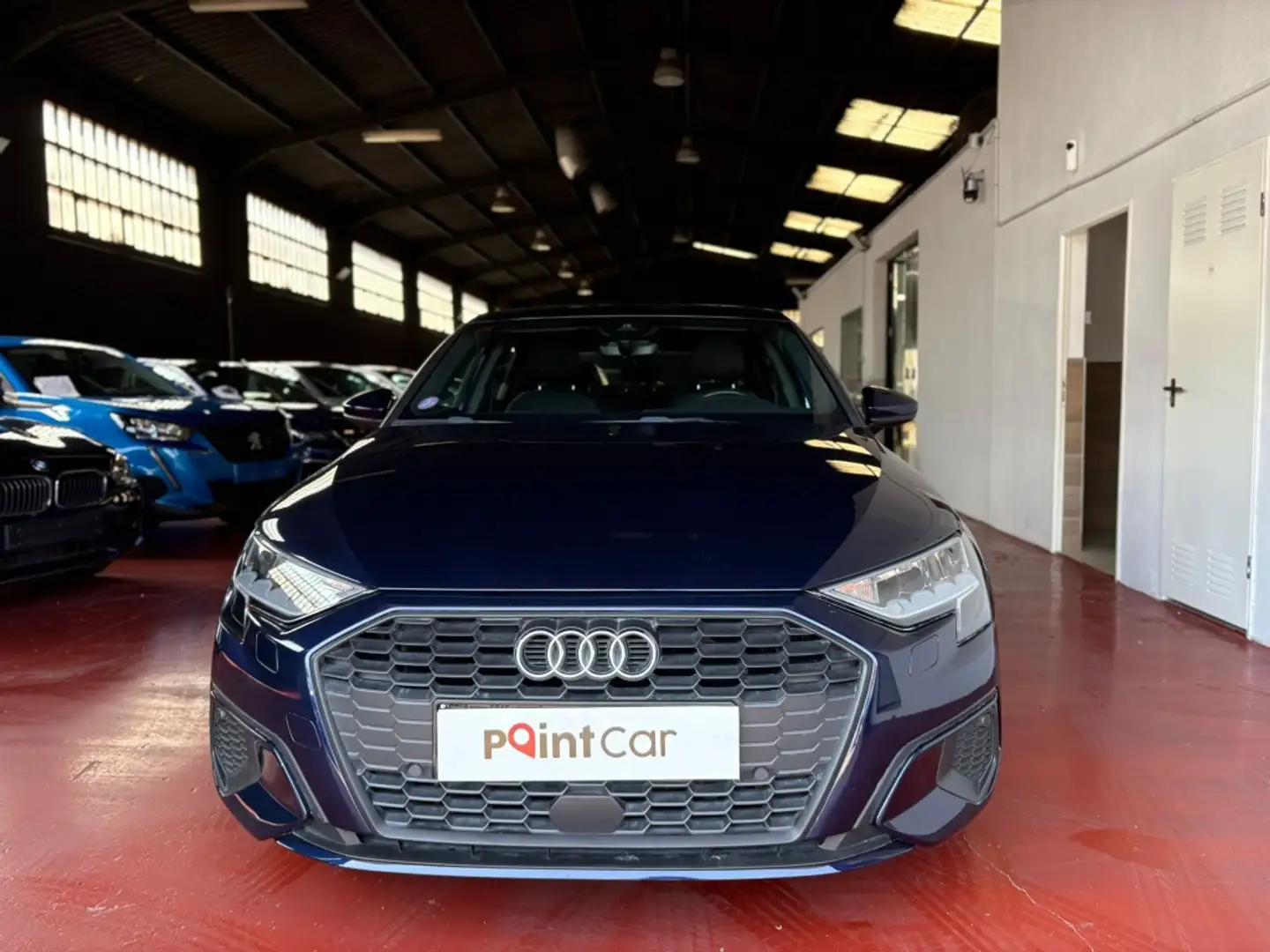 Audi A3 Sedán 30 TFSI Bleu - 2