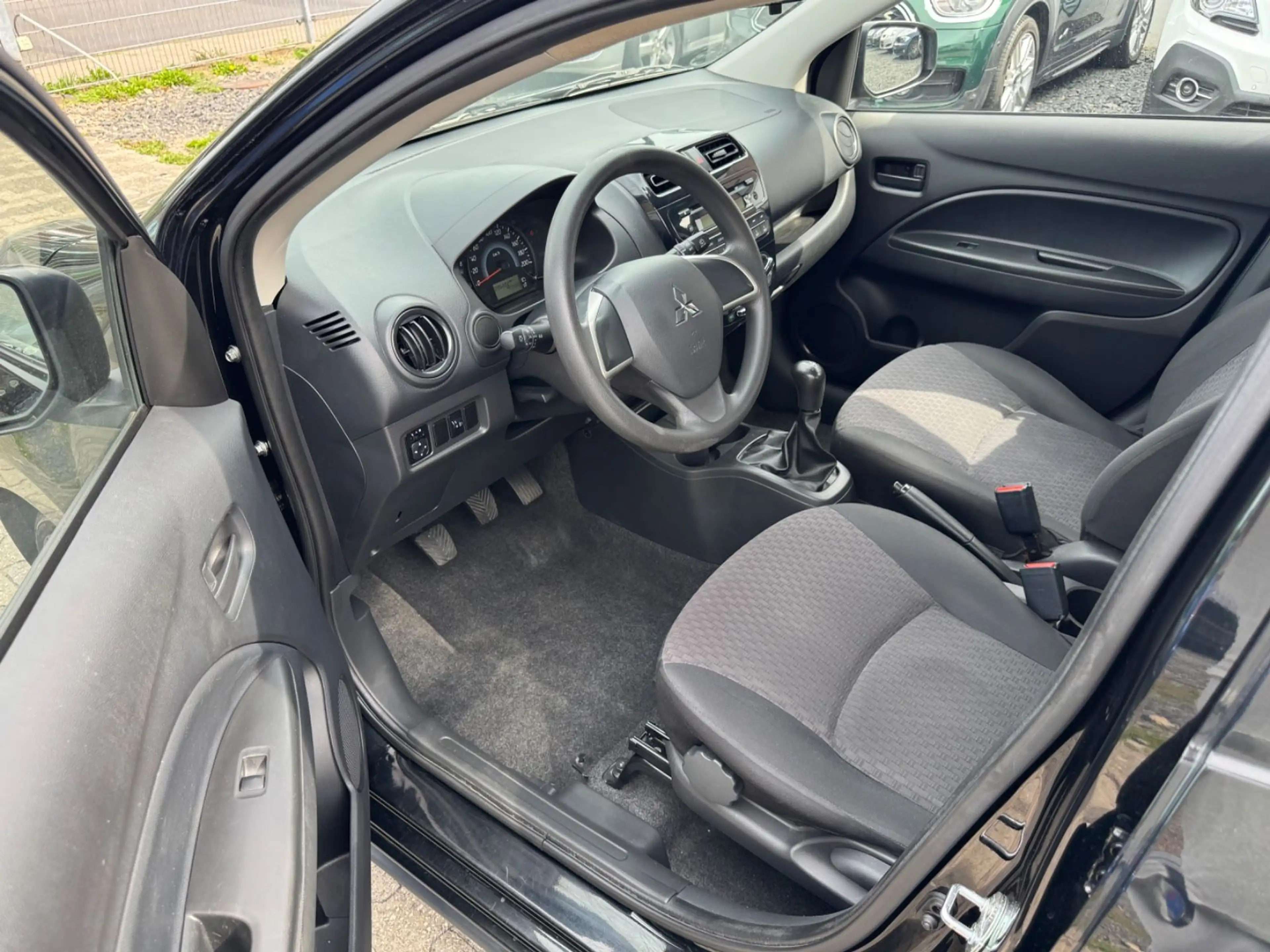 Mitsubishi Space Star 1.0 erst 95000Km aus 1 Hand — photo 6