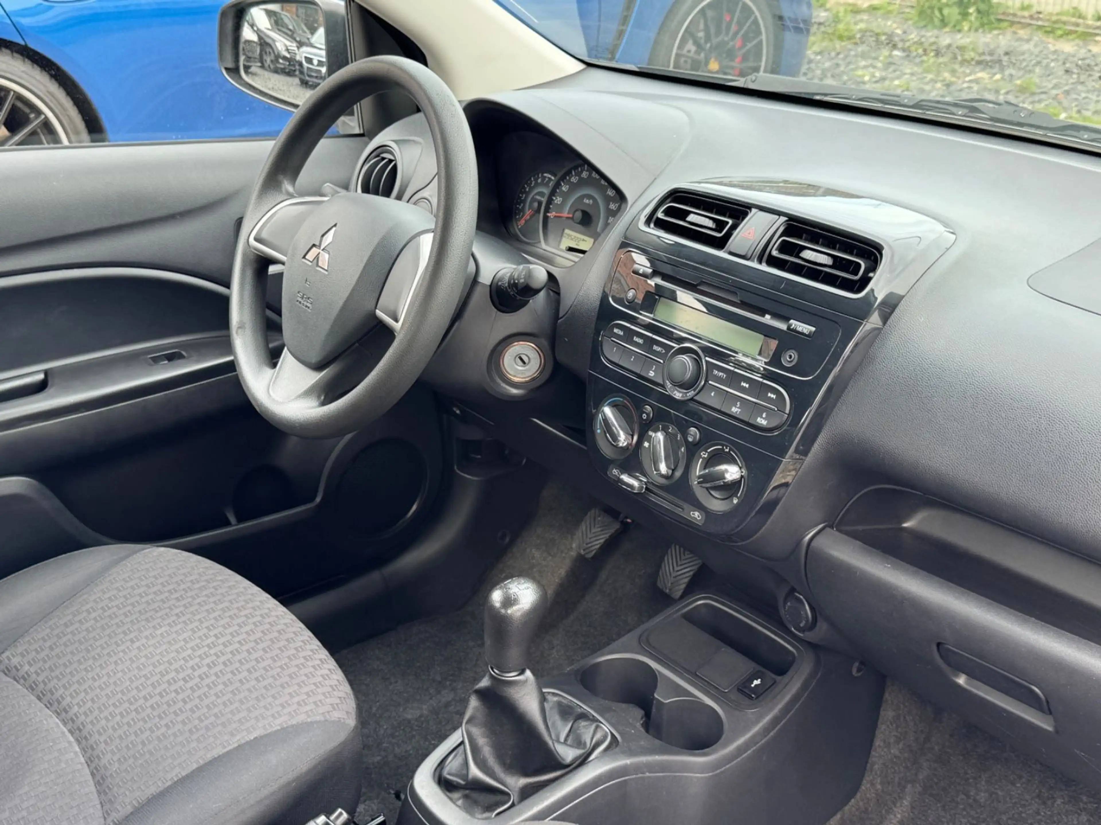 Mitsubishi Space Star 1.0 erst 95000Km aus 1 Hand — photo 11