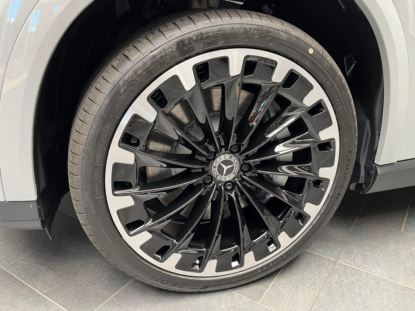 Mercedes-Benz EQE SUV EQE 350+ Star Edition Grijs - 2