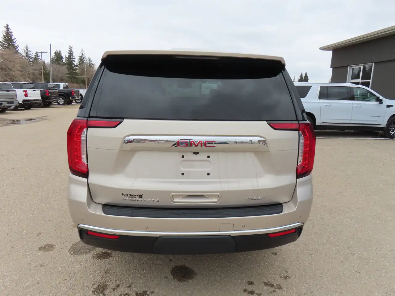 GMC Yukon снимка GMC Yukon
