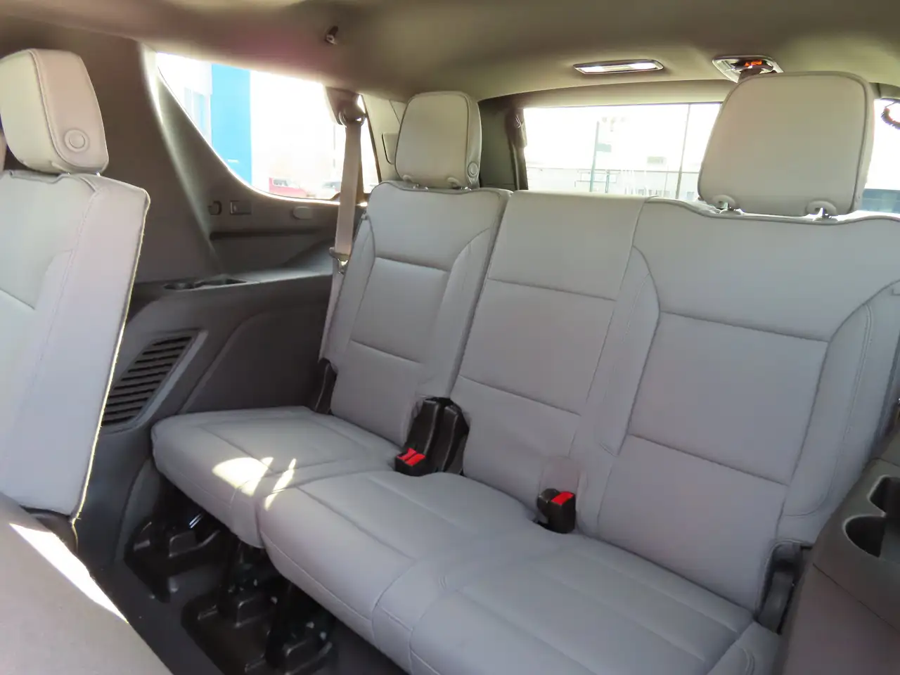 GMC Yukon снимка GMC Yukon