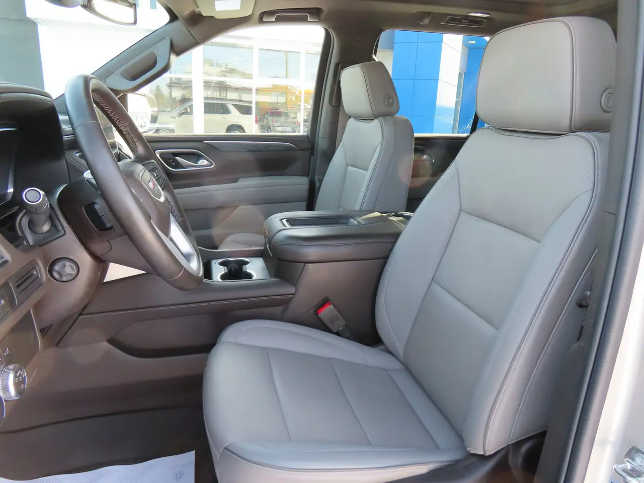 GMC Yukon снимка GMC Yukon