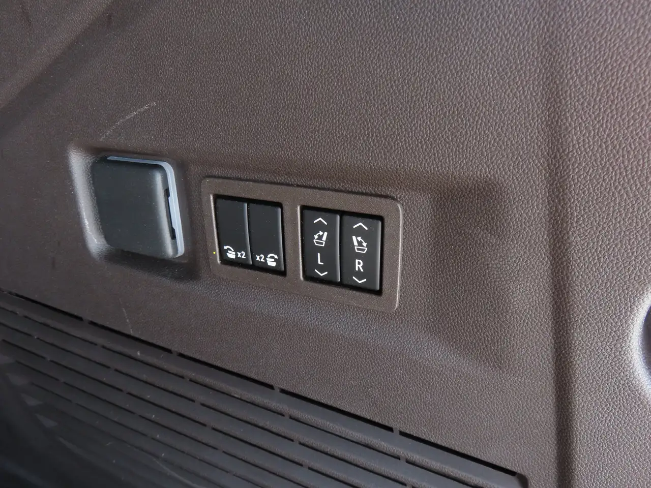 GMC Yukon снимка GMC Yukon