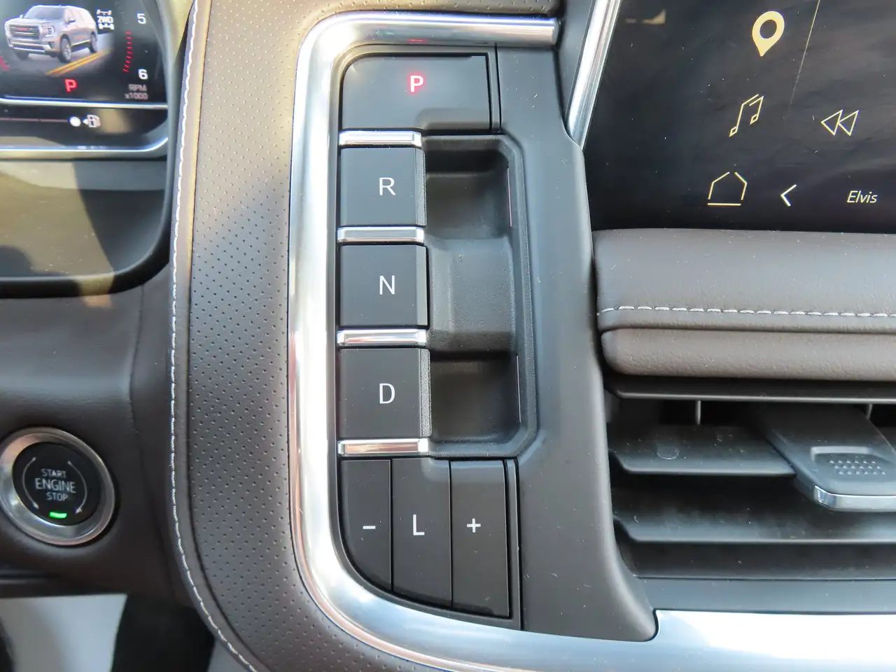 GMC Yukon снимка GMC Yukon