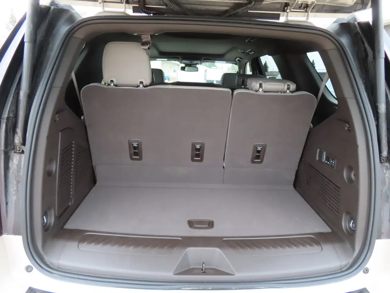 GMC Yukon снимка GMC Yukon