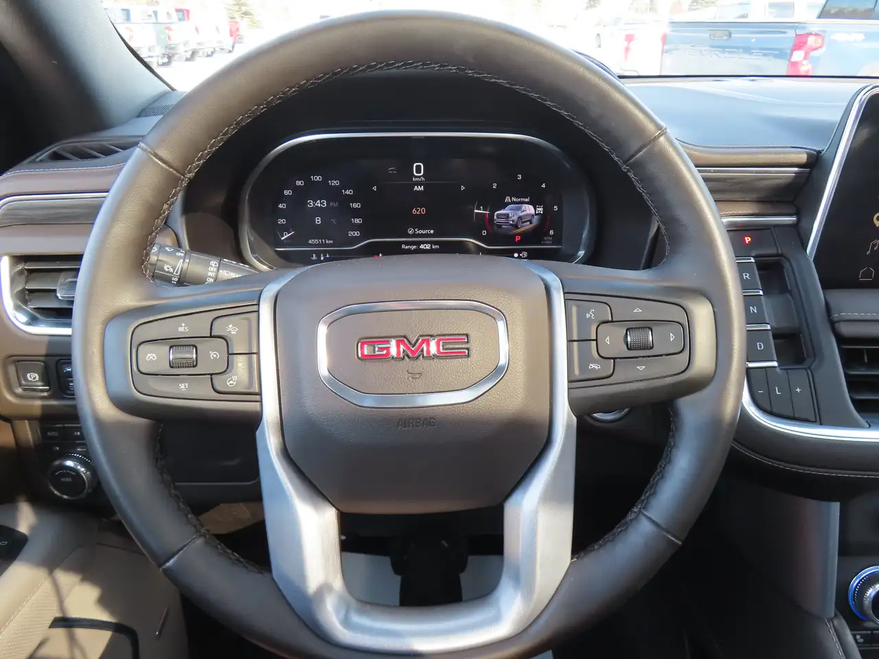 GMC Yukon снимка GMC Yukon