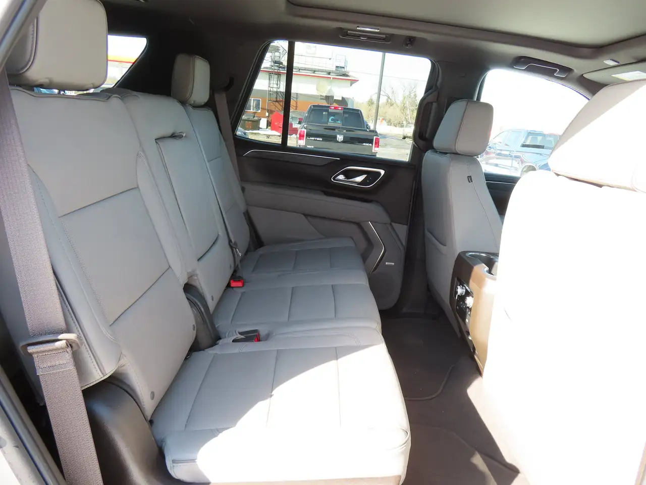 GMC Yukon снимка GMC Yukon