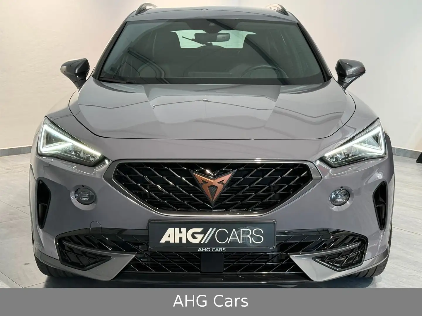 CUPRA Formentor 1.5 TSI DSG*LED*R-CAMARA*SHZ*19 Zoll* Grigio - 1