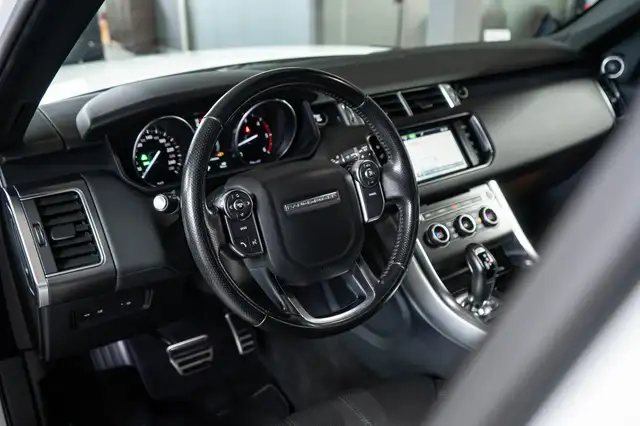 Land Rover Range Rover Sport view 5