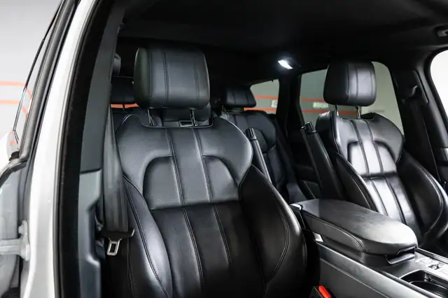 Land Rover Range Rover Sport view 15