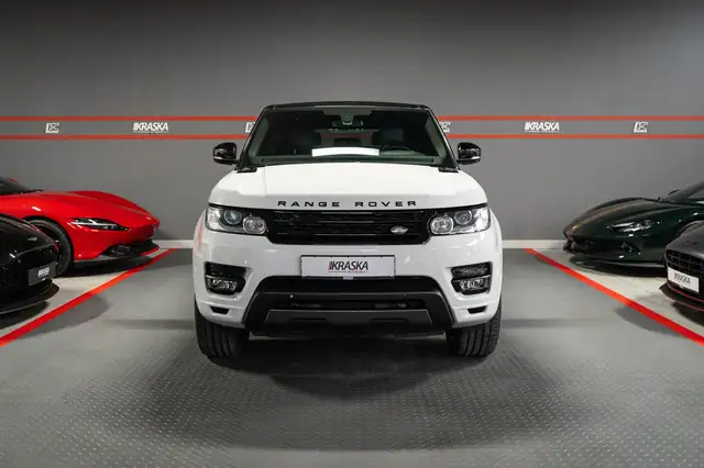Land Rover Range Rover Sport view 3
